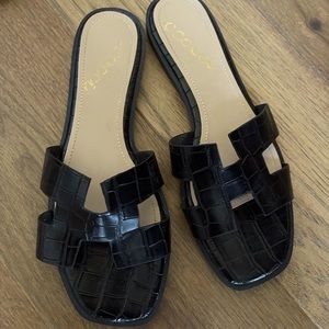 H croc embossed slides 7.5
